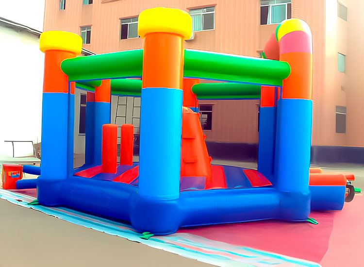 Vulcano · Hinchable con Obstáculos · Jocsair Hinchables Barcelona