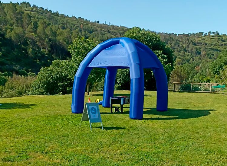Carpa Hinchable Iglú · Jocsair Hinchables Barcelona