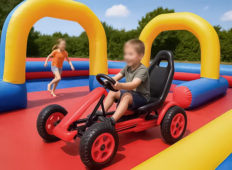Circuit Karting Sports Hinchable Barcelona · Jocsair Hinchables