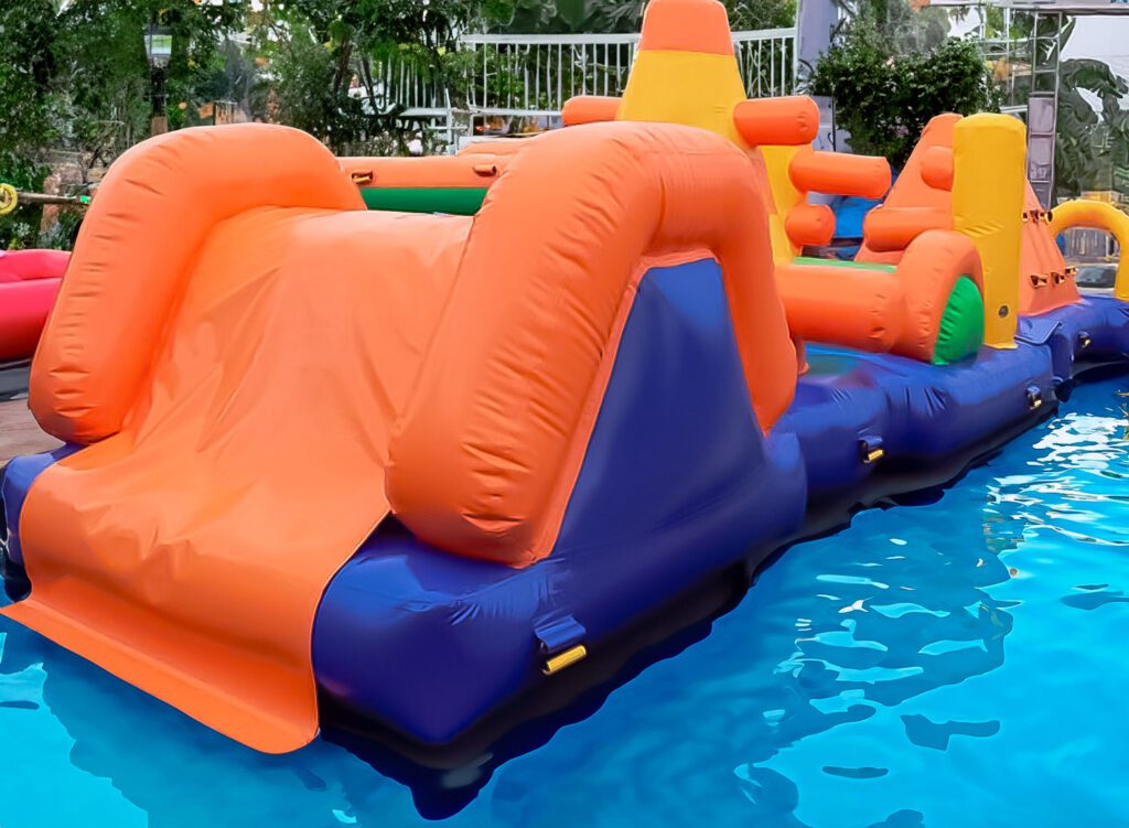 Pasarela acúatica multicolor · Jocsair Hinchables Barcelona