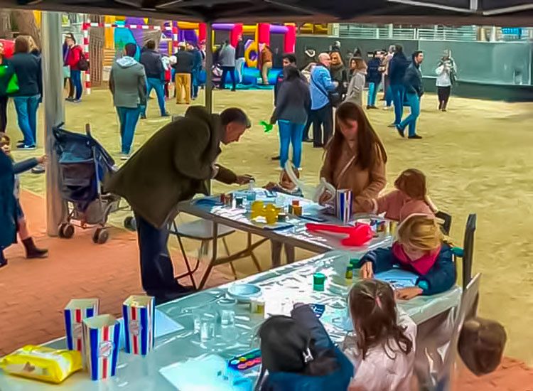 Taller de Pintura · Jocsair Hinchables Barcelona