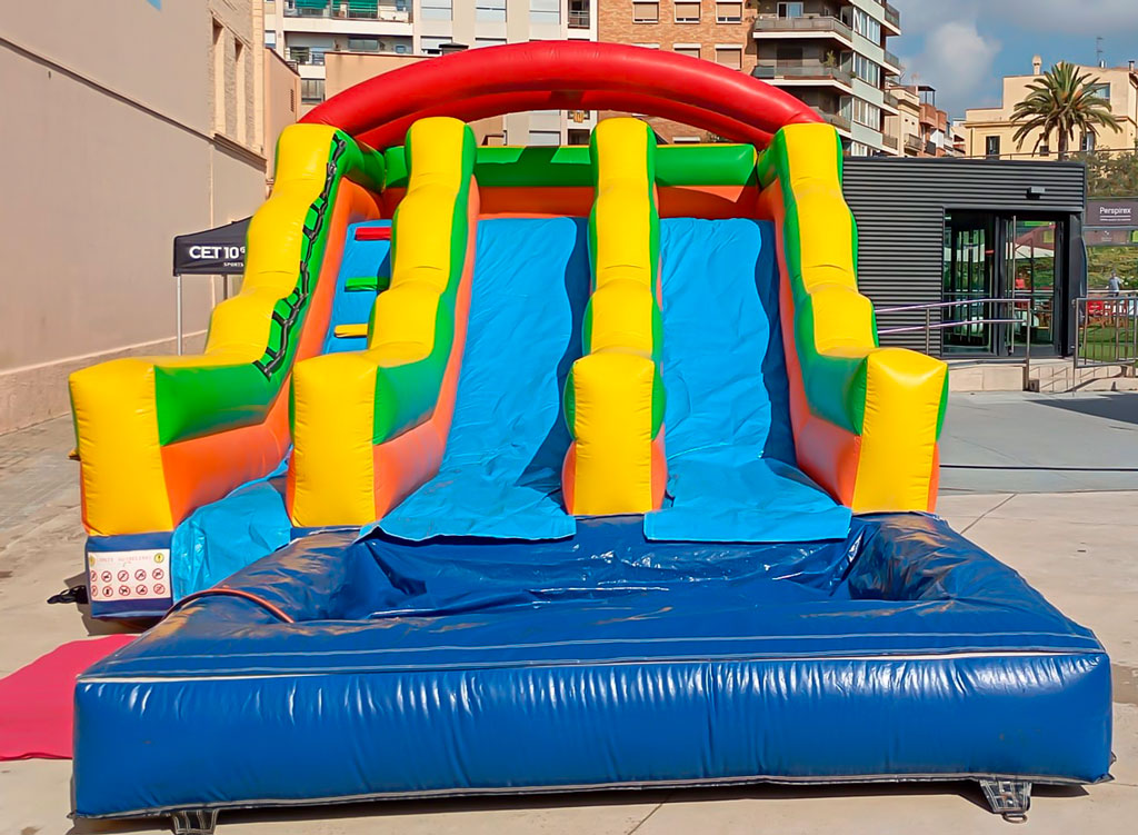 Tobogán con Piscina Acuático · Jocsair Hinchables Barcelona