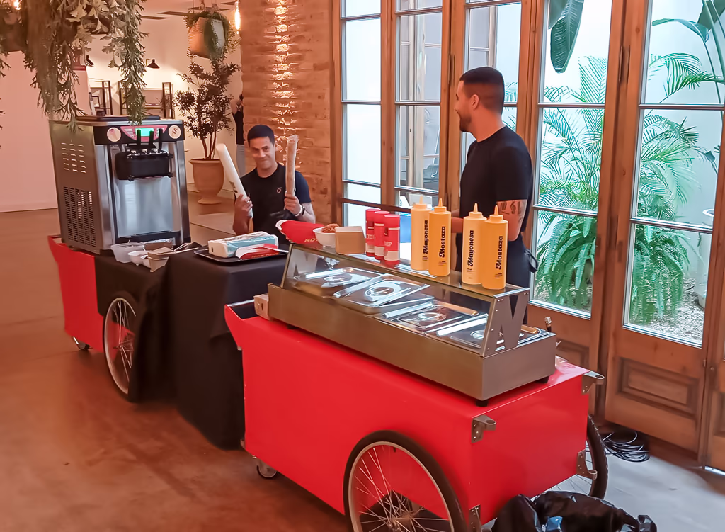 Carritos Frankfurt para eventos · Jocsair Hinchables Barcelona